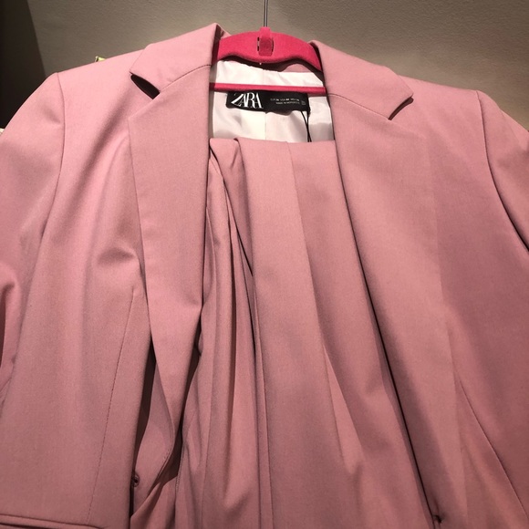 Zara suit - Picture 5 of 5